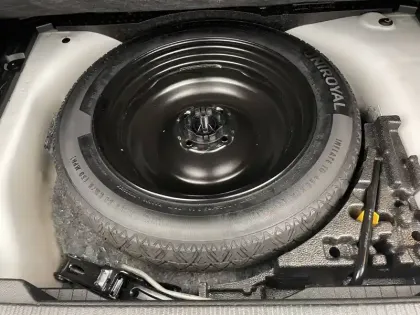 Photo 42 Peugeot 2008  BlueHDi 130 S&S EAT8