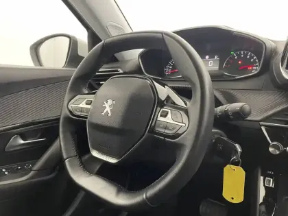 Photo 40 Peugeot 2008  BlueHDi 130 S&S EAT8