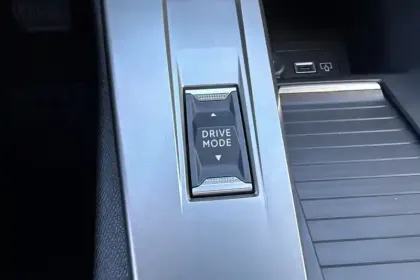 Photo 23 Peugeot 308  BlueHDi 130ch S&S EAT8