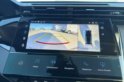 Photo 26 Peugeot 308  BlueHDi 130ch S&S EAT8