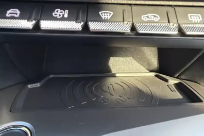 Photo 20 Peugeot 308  BlueHDi 130ch S&S EAT8