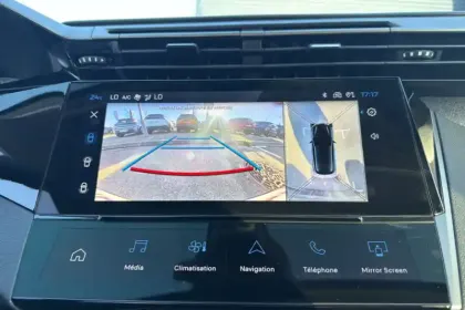 Photo 25 Peugeot 308  BlueHDi 130ch S&S EAT8