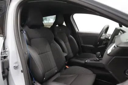 Photo 9 Renault Clio  E-Tech full hybrid 145 ch GSR2