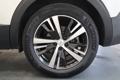 Photo 6 Peugeot 5008  PureTech 130ch S&S BVM6