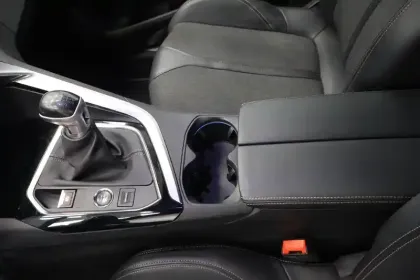 Photo 18 Peugeot 5008  PureTech 130ch S&S BVM6