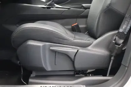 Photo 26 Peugeot 5008  PureTech 130ch S&S BVM6