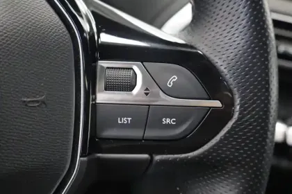 Photo 31 Peugeot 5008  PureTech 130ch S&S BVM6