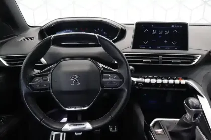 Photo 9 Peugeot 5008  PureTech 130ch S&S BVM6