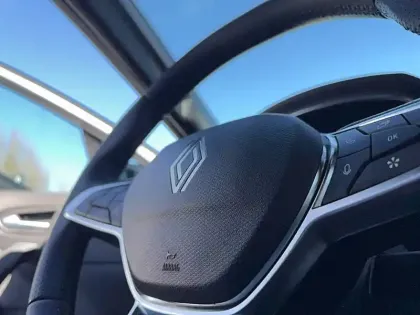 Photo 48 Renault Symbioz  E-Tech full hybrid 145