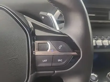 Photo 86 Peugeot 3008  Hybrid 225 e-EAT8