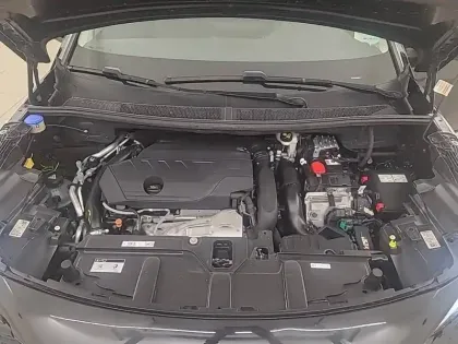 Photo 65 Peugeot 3008  Hybrid 225 e-EAT8