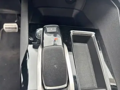 Photo 13 Peugeot 3008  Hybrid 225 e-EAT8