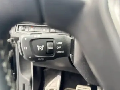 Photo 19 Peugeot 3008  Hybrid 225 e-EAT8