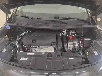 Photo 91 Peugeot 3008  Hybrid 225 e-EAT8