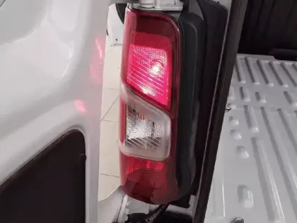 Photo 40 Peugeot Partner  FOURGON M 650 KG BLUEHDI 130 S&S EAT8