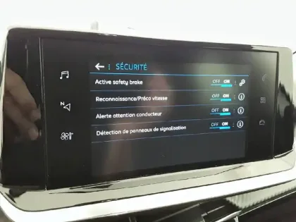 Photo 19 Peugeot 208 Gén. II Ph1 NG Style 5