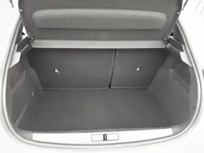 Photo 29 Peugeot 208 Gén. II Ph1 NG Style 5