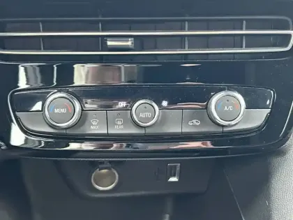 Photo 18 Opel Mokka  Electrique 136 ch & Batterie 50 kWh