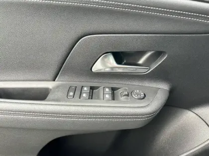 Photo 14 Opel Mokka  Electrique 136 ch & Batterie 50 kWh