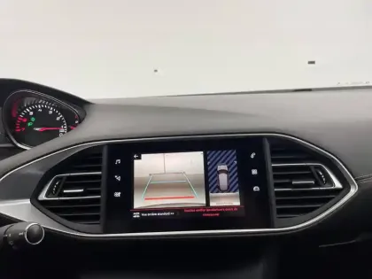 Photo 24 Peugeot 308  PureTech 130ch S&S BVM6