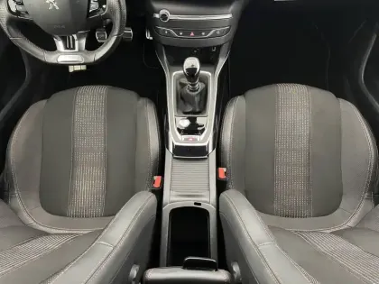 Photo 26 Peugeot 308  PureTech 130ch S&S BVM6