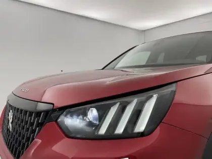 Photo 32 Peugeot 2008  BlueHDi 100 S&S BVM6