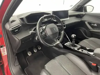 Photo 25 Peugeot 2008  BlueHDi 100 S&S BVM6