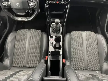 Photo 26 Peugeot 2008  BlueHDi 100 S&S BVM6