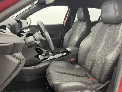 Photo 13 Peugeot 2008  BlueHDi 100 S&S BVM6