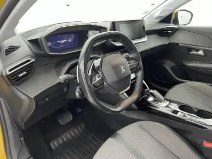 Photo 65 Peugeot 208  PureTech 100 S&S EAT8