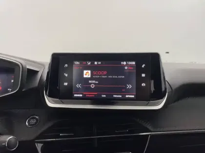 Photo 52 Peugeot 208  PureTech 100 S&S EAT8