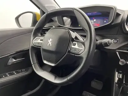 Photo 63 Peugeot 208  PureTech 100 S&S EAT8