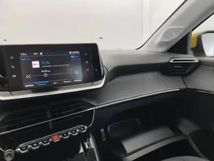 Photo 30 Peugeot 208  PureTech 100 S&S EAT8