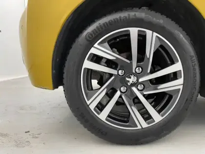 Photo 49 Peugeot 208  PureTech 100 S&S EAT8