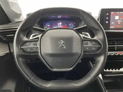 Photo 55 Peugeot 208  PureTech 100 S&S EAT8