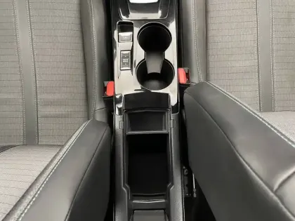 Photo 12 Peugeot 208  PureTech 100 S&S EAT8