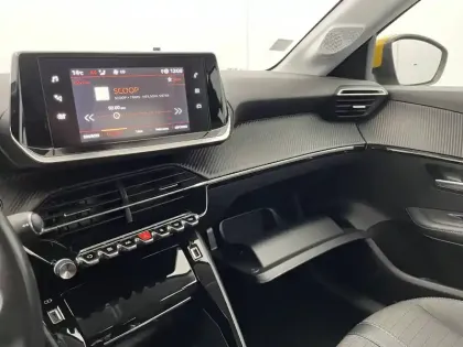 Photo 62 Peugeot 208  PureTech 100 S&S EAT8