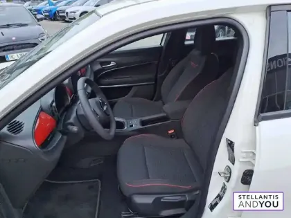 Photo 8 Fiat 600 e 54 kWh 156 ch