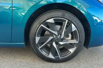 Photo 28 Peugeot 308 Gén. III Ph1 Allure 5