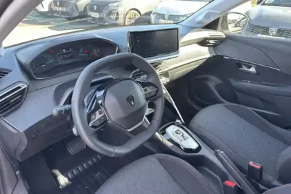 Photo 10 Peugeot 208  Hybrid 110 ch e-DCS6