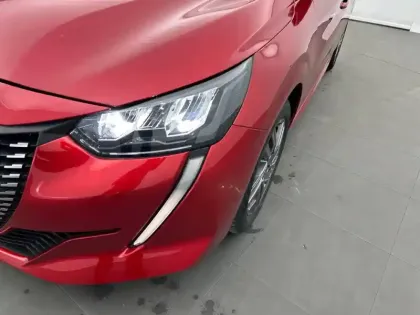 Photo 15 Peugeot 208  PureTech 75 S&S BVM5