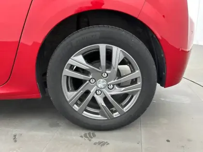 Photo 12 Peugeot 208  PureTech 75 S&S BVM5