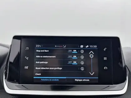 Photo 22 Peugeot 208  PureTech 75 S&S BVM5