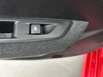 Photo 14 Peugeot 208  PureTech 75 S&S BVM5