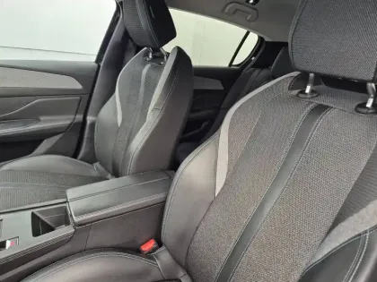 Photo 23 Peugeot 308 Gén. III Ph1 Allure Pack 5