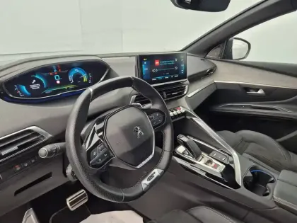 Photo 84 Peugeot 3008  Hybrid 225 e-EAT8