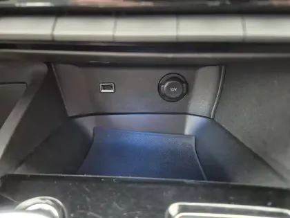 Photo 57 Peugeot 3008  Hybrid 225 e-EAT8