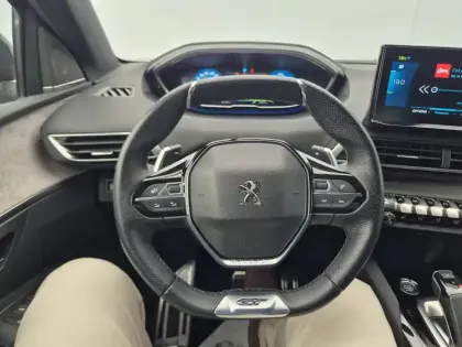 Photo 59 Peugeot 3008  Hybrid 225 e-EAT8