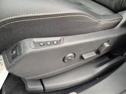 Photo 96 Peugeot 3008  Hybrid 225 e-EAT8