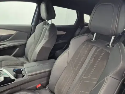 Photo 81 Peugeot 3008  Hybrid 225 e-EAT8